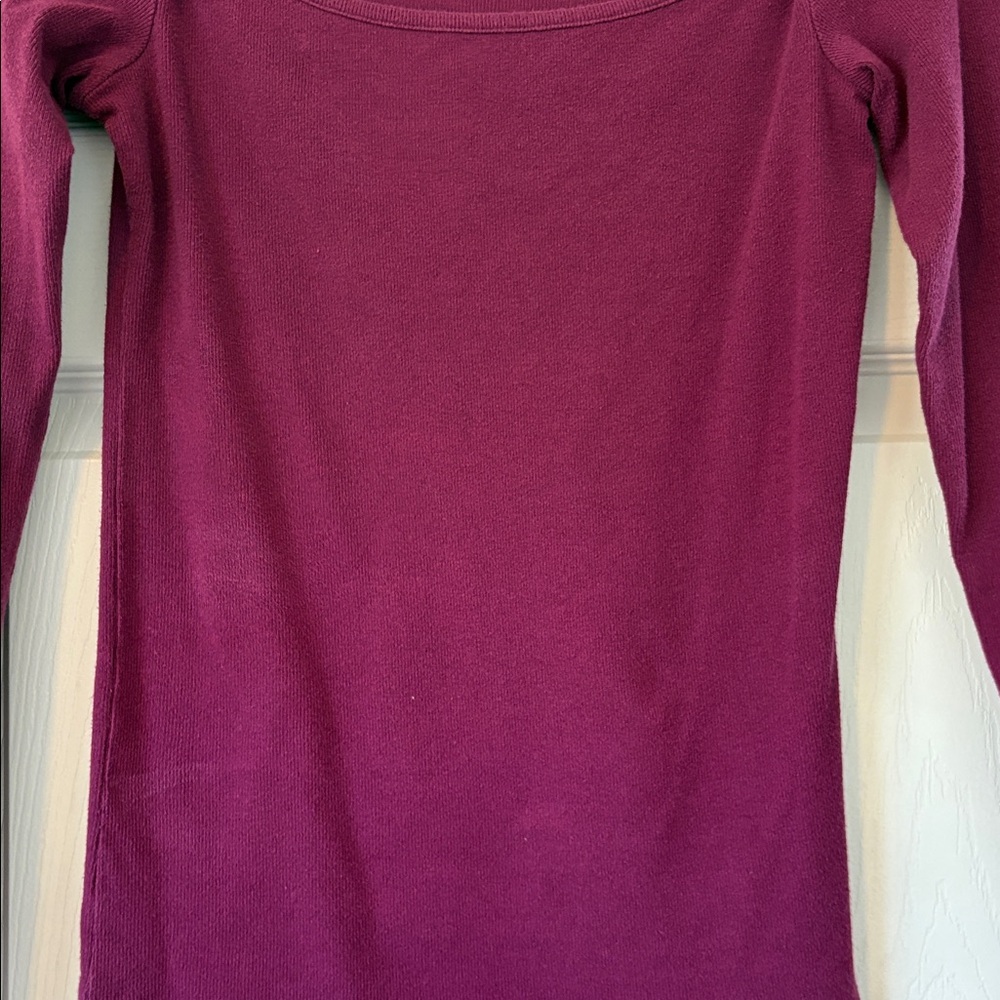 Guess Long Sleeve Cutout Top in Plum - Picture 5 of 9